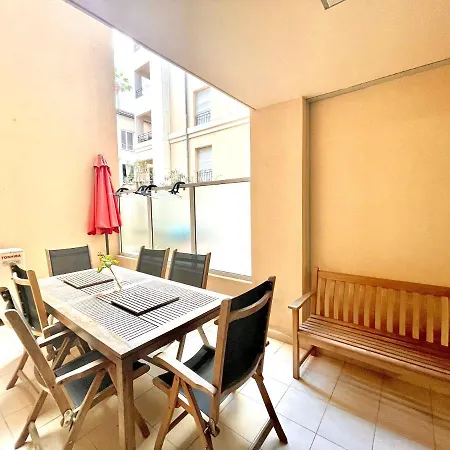 Jolie 3 Pieces Avec Terrasse Au Vieux Port, A 2 Pas Des Plages Et Du Palais. Apartment Cannes